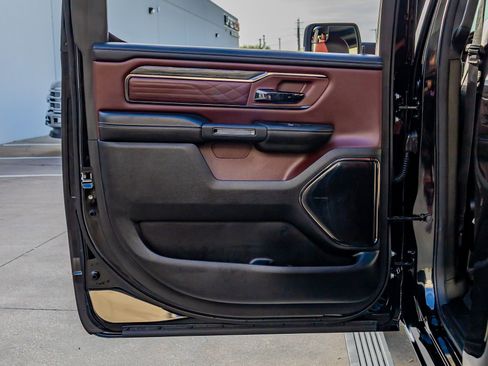 Used 2025 RAM 1500 Limited image 38