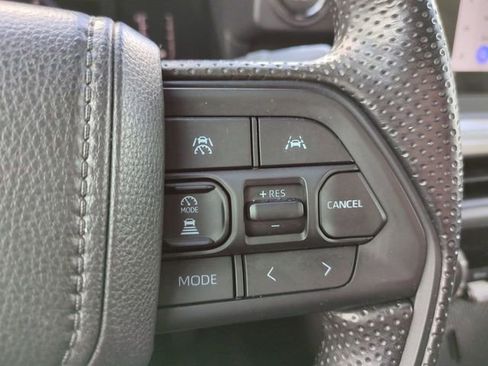 Used 2025 Toyota Tacoma SR5 AWD/4WD image 24