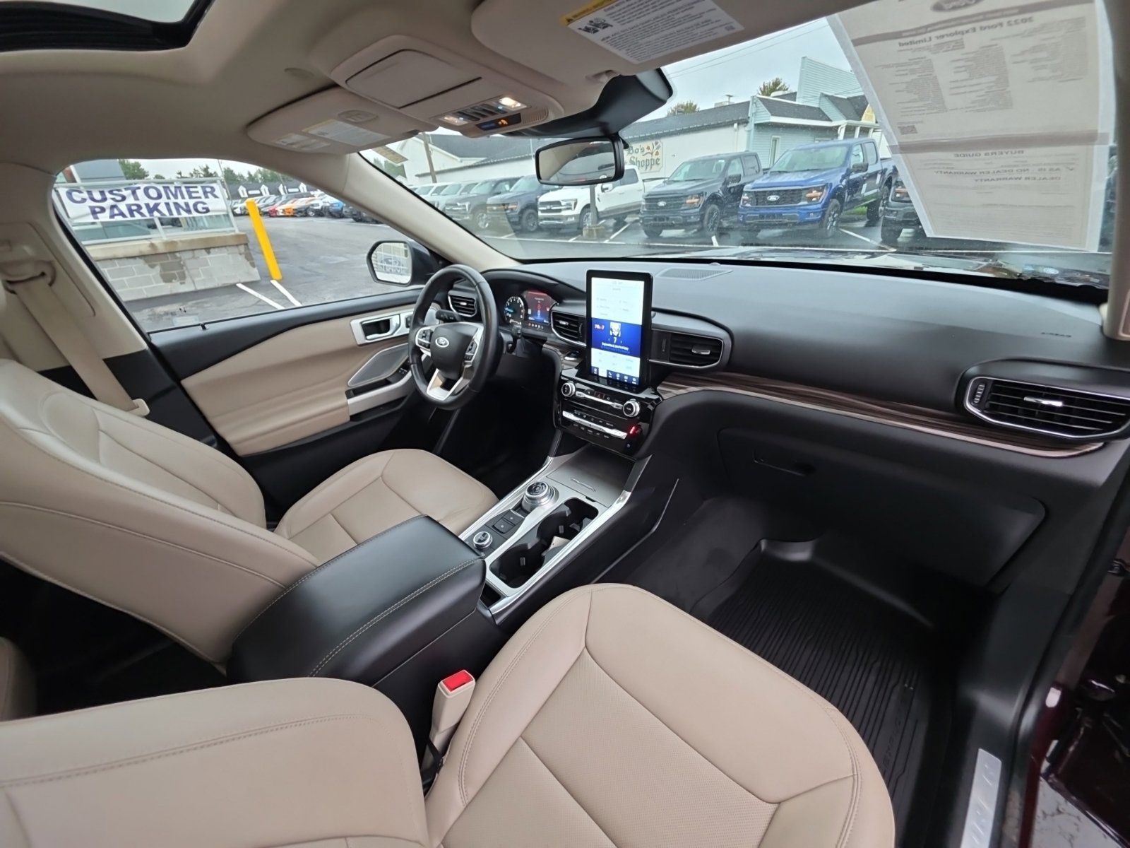 Used 2022 Ford Explorer Limited w/ Limited Technology Package AWD/4WD image 26