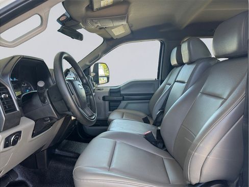 Used 2021 Ford F250 XL w/ Power Equipment Group AWD/4WD image 9