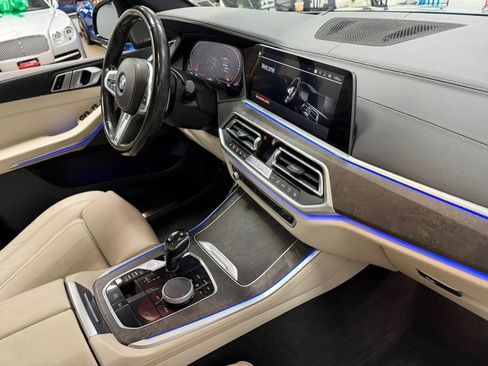 Used 2021 BMW X5 xDrive40i w/ M Sport Package image 60