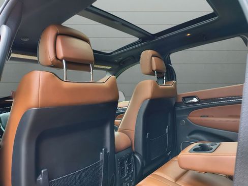 Used 2021 Jeep Grand Cherokee Overland w/ Trailer Tow Group IV image 29