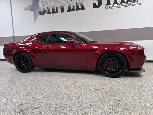 Used 2018 Dodge Challenger SRT Hellcat image 39