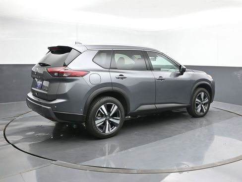 Used 2024 Nissan Rogue SL AWD/4WD image 5