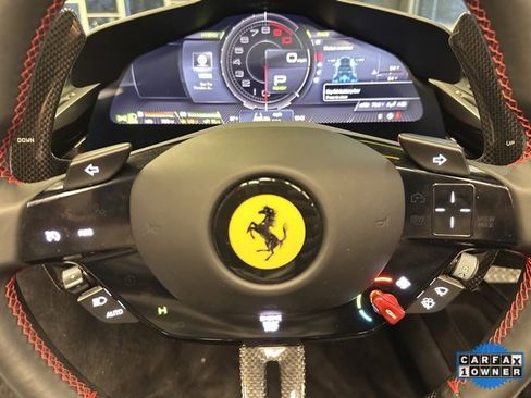 Used 2023 Ferrari SF90 Spider image 28