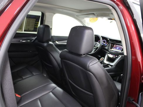Used 2017 Cadillac XT5 Luxury image 30
