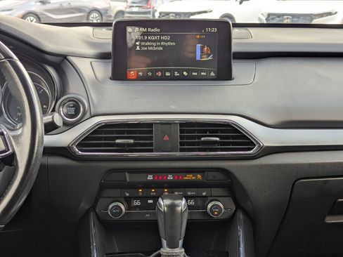 Used 2019 MAZDA CX-9 Touring image 18