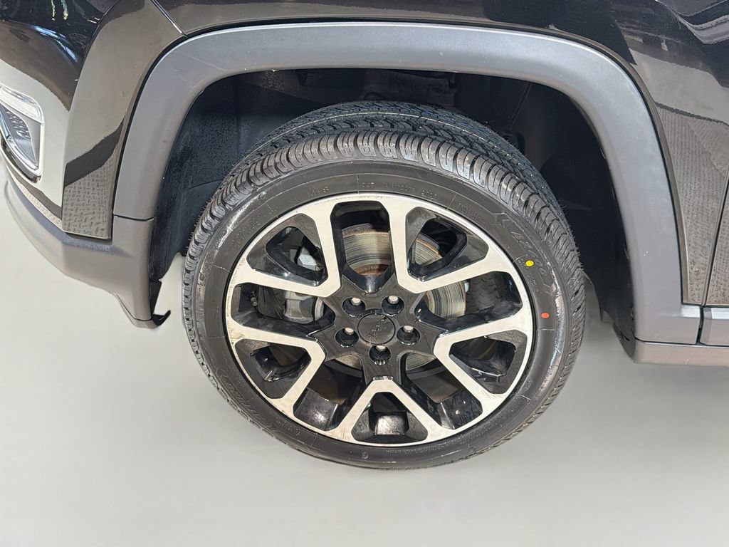Used 2018 Jeep Compass Limited w/ Navigation Group AWD/4WD image 28