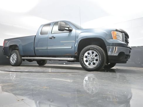 Used 2011 GMC Sierra 2500 SLE w/ Convenience Package AWD/4WD image 34