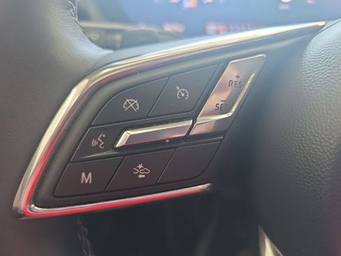 Used 2024 Buick Envision Avenir AWD/4WD image 41