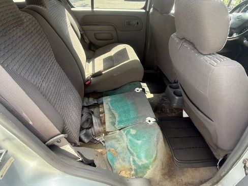 Used 2001 Nissan Xterra SE image 17