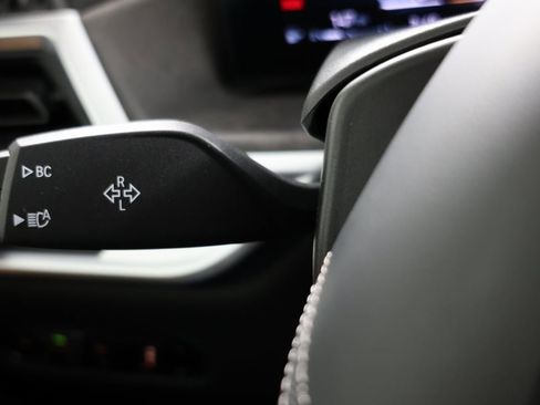 Used 2023 BMW X7 xDrive40i w/ Executive Package image 29