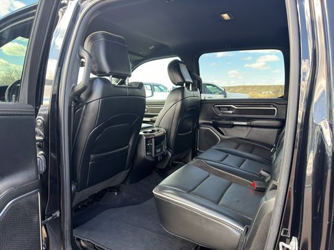 Used 2025 RAM 1500 Laramie AWD/4WD image 3