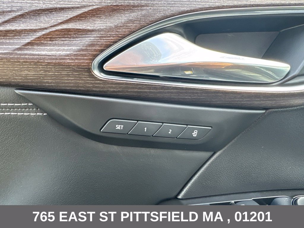 Used 2023 Buick Envision Avenir AWD/4WD image 15