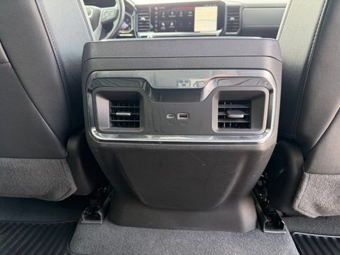 Used 2022 GMC Sierra 1500 SLT w/ SLT Convenience Package AWD/4WD image 26