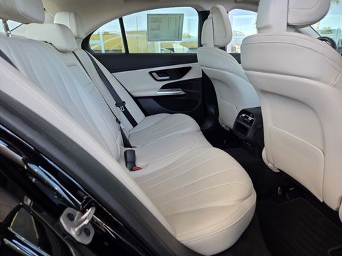 Used 2026 Mercedes-Benz E 350 Sedan image 18