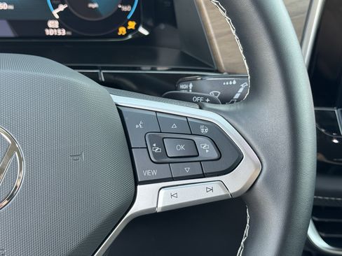 Certified 2025 Volkswagen Atlas SE image 22