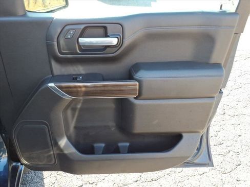 Used 2021 Chevrolet Silverado 1500 RST image 15