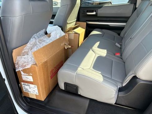 Used 2017 Toyota Tundra Limited image 33