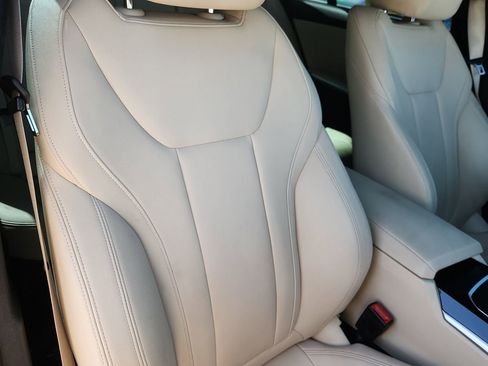 Used 2019 BMW 330i xDrive Sedan w/ Convenience Package AWD/4WD image 16