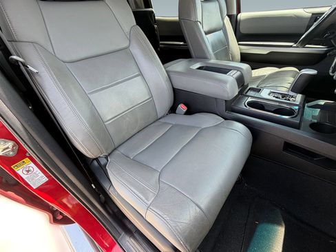 Used 2016 Toyota Tundra Limited w/ Limited Premium Package RWD image 25