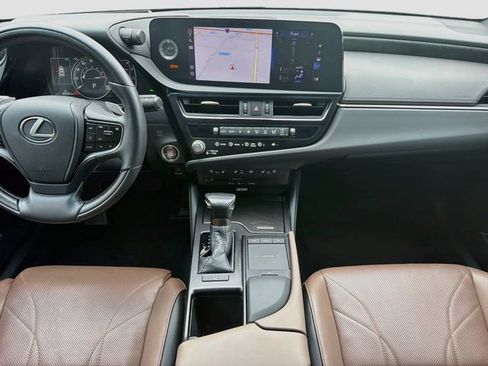 Certified 2022 Lexus ES 350 Ultra Luxury w/ Accessory Package 2 FWD image 19