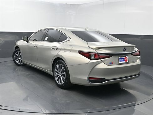 Used 2021 Lexus ES 300h w/ Premium Package image 24