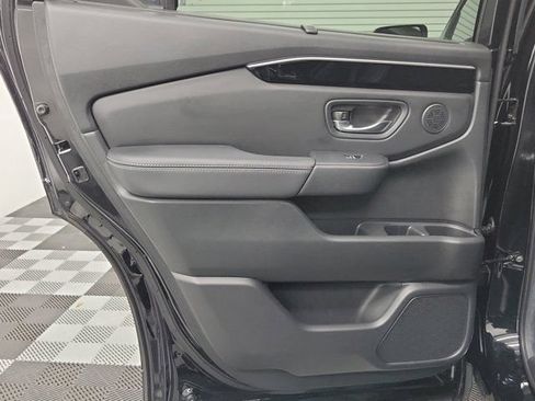 Certified 2024 Honda Pilot EX-L image 17