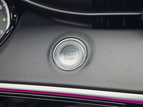 Used 2025 Genesis GV70 3.5T Sport w/ Sport Advanced Package image 17