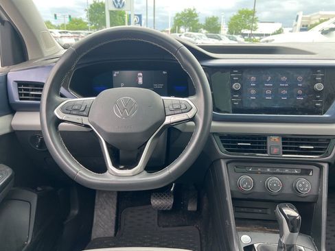 Used 2022 Volkswagen Taos SE FWD image 21