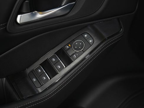 Used 2024 Nissan Rogue SL image 22