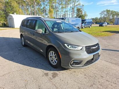 Used 2022 Chrysler Pacifica Touring-L