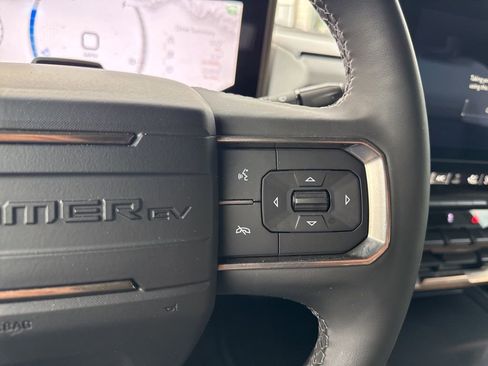 Used 2025 GMC Hummer EV 3X AWD/4WD image 17