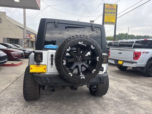Used 2015 Jeep Wrangler Unlimited Sport w/ Quick Order Package 24S AWD/4WD image 6