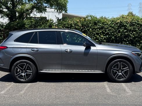 Certified 2023 Mercedes-Benz GLC 300 image 2