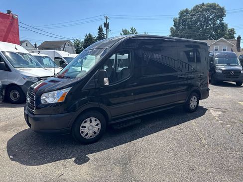 Used 2019 Ford Transit 350 XLT RWD image 2