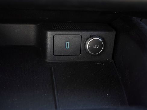 Used 2020 Ford Escape Titanium image 29