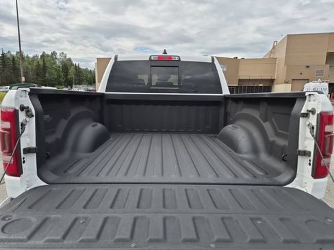 Used 2023 RAM 1500 Limited w/ Body Color Bumper Group AWD/4WD image 10