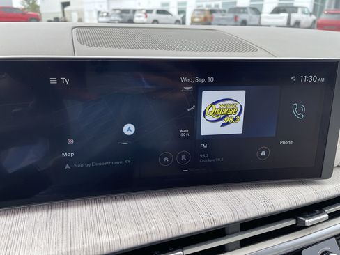 Used 2025 Hyundai Santa Fe Calligraphy image 13