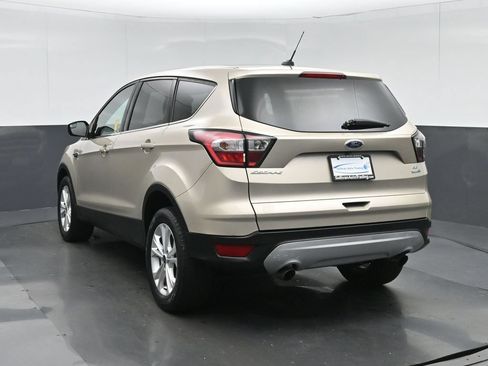 Used 2017 Ford Escape SE AWD/4WD image 5