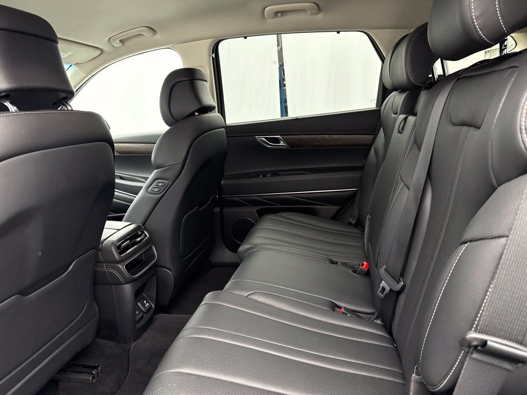 Used 2024 Genesis GV80 2.5T AWD/4WD image 17