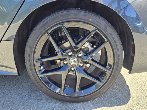 Used 2025 Honda Civic Sport image 10