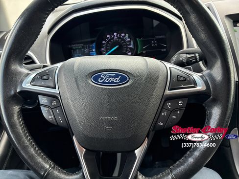 Used 2018 Ford Edge SEL w/ Equipment Group 201A FWD image 16