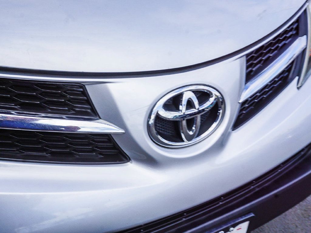 Used 2015 Toyota RAV4 XLE w/ Outdoor Package FWD image 12