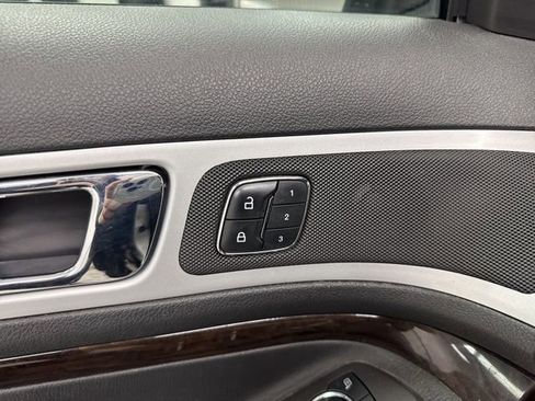 Used 2013 Ford Explorer Limited image 19