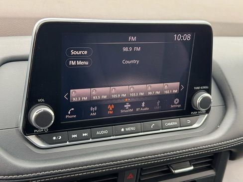 Used 2023 Nissan Rogue SV FWD image 29