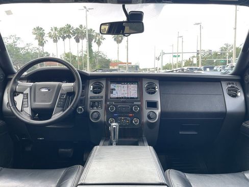 Used 2015 Ford Expedition Platinum AWD/4WD image 5