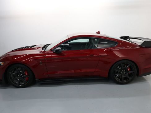 Used 2020 Ford Mustang Shelby GT500 w/ Carbon Fiber Track Pack RWD image 63