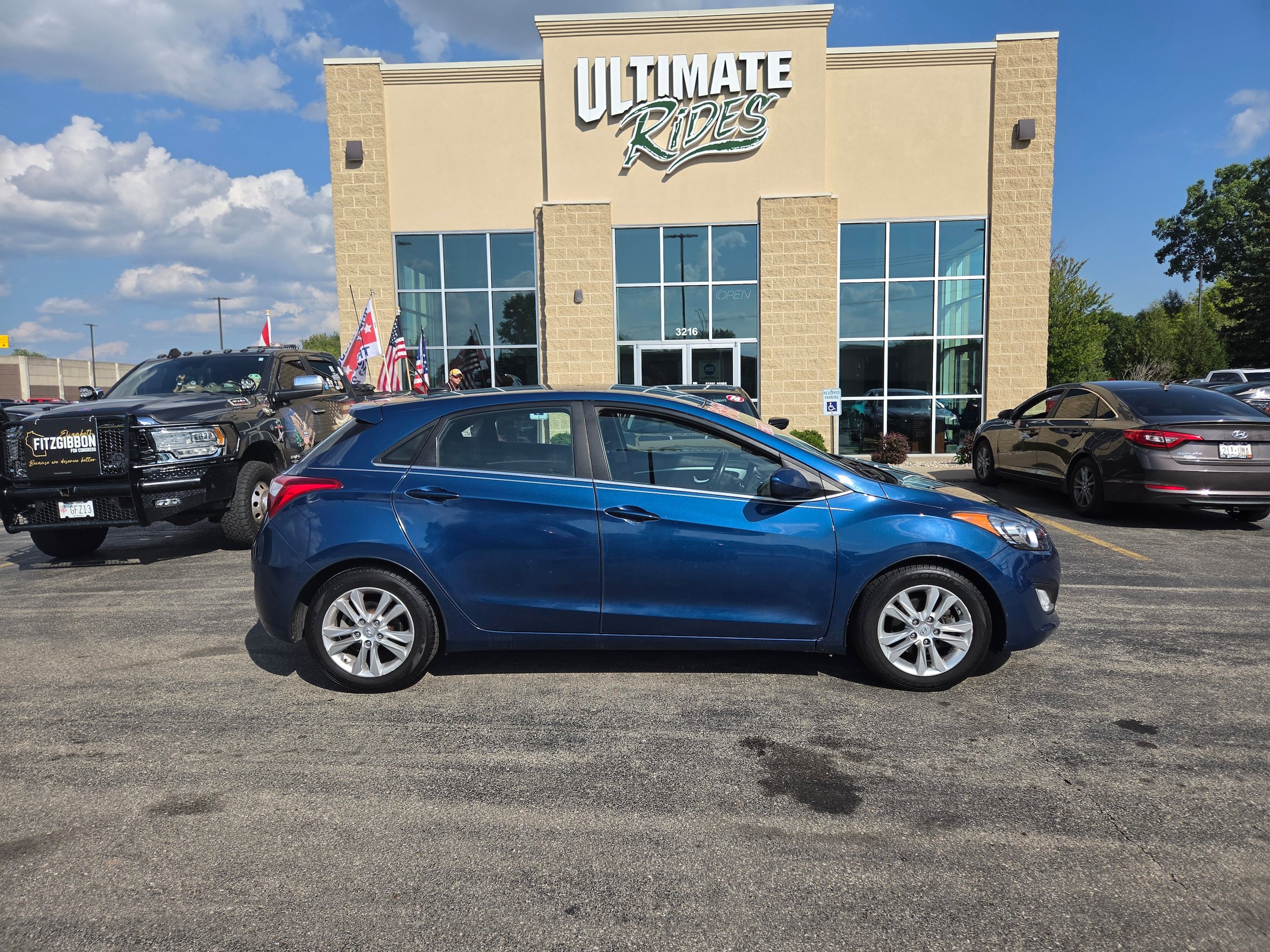 Used 2014 Hyundai Elantra GT FWD image 1