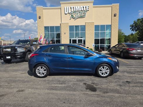 Used 2014 Hyundai Elantra GT FWD image 1